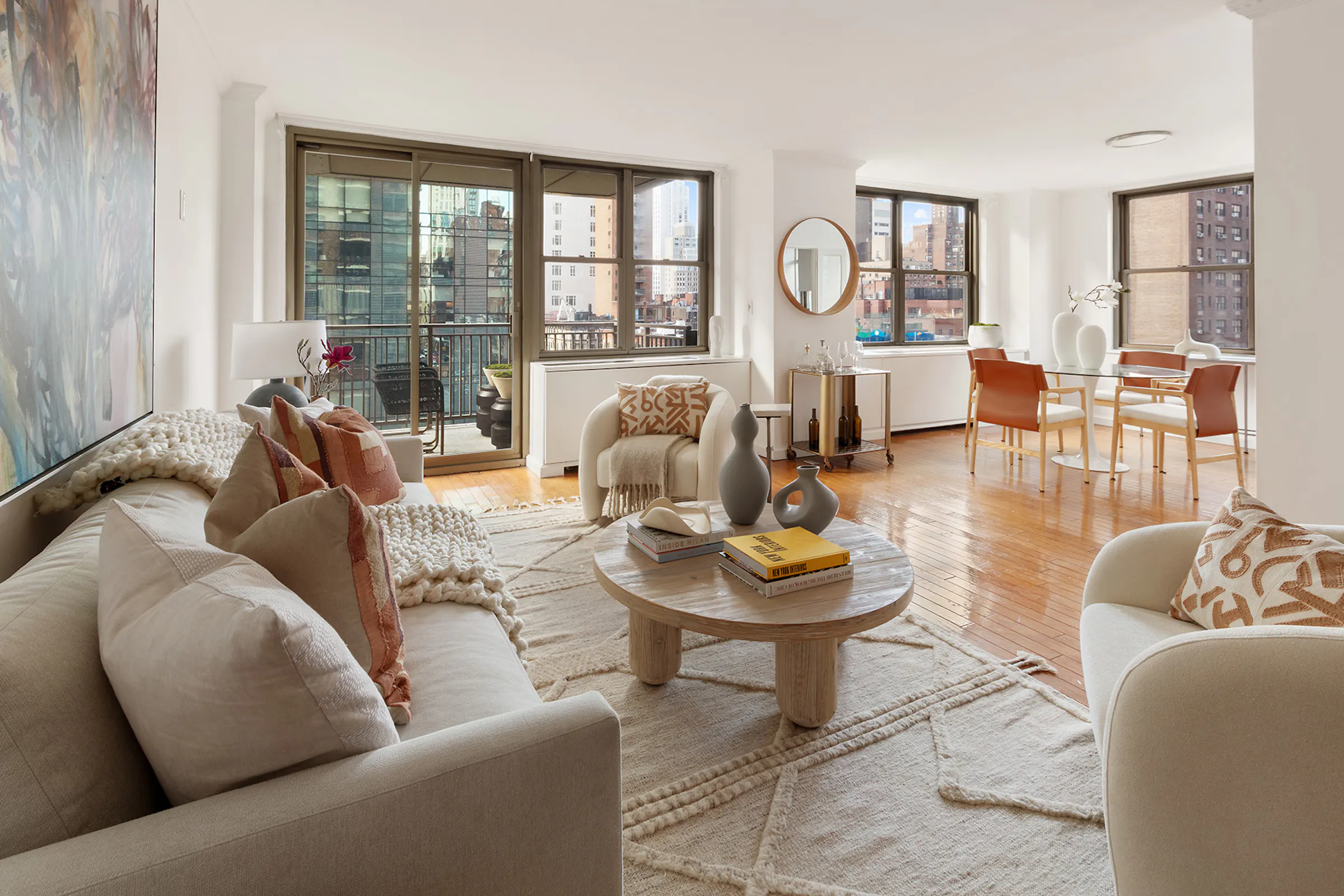 meridith-baer-home-continential-modern-living-room-2